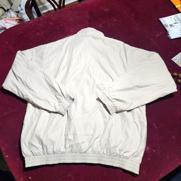 Weatherproof jacket - Picture 8 of 9